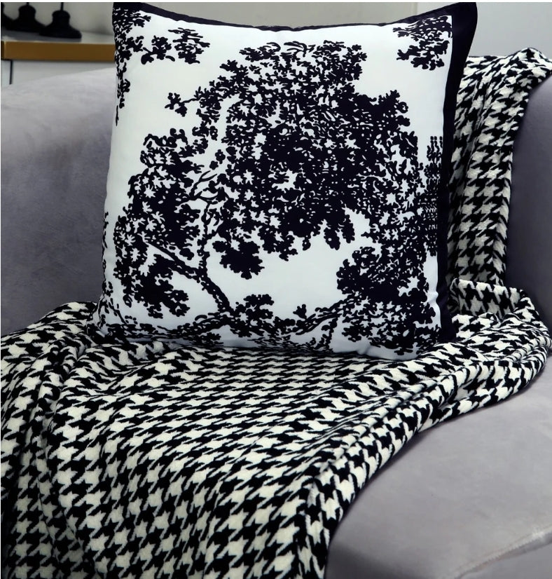 4 PCs Digital Printed Cotton Cushions-Black Art